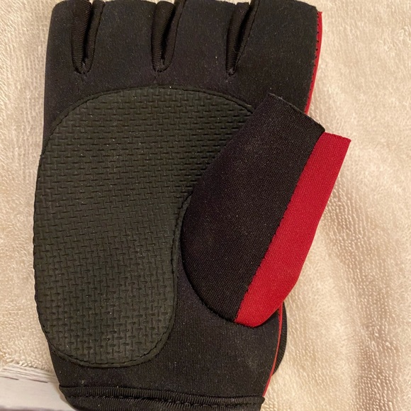 Size L TKO Workout Gloves - Picture 7 of 9